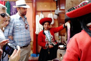 Learnin how to day alpaca wool